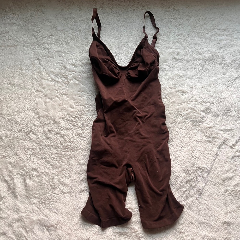 SKIMS Sculpting Mid Thigh Bodysuit Chocolate Brown Large Firm Shapewear NWOT